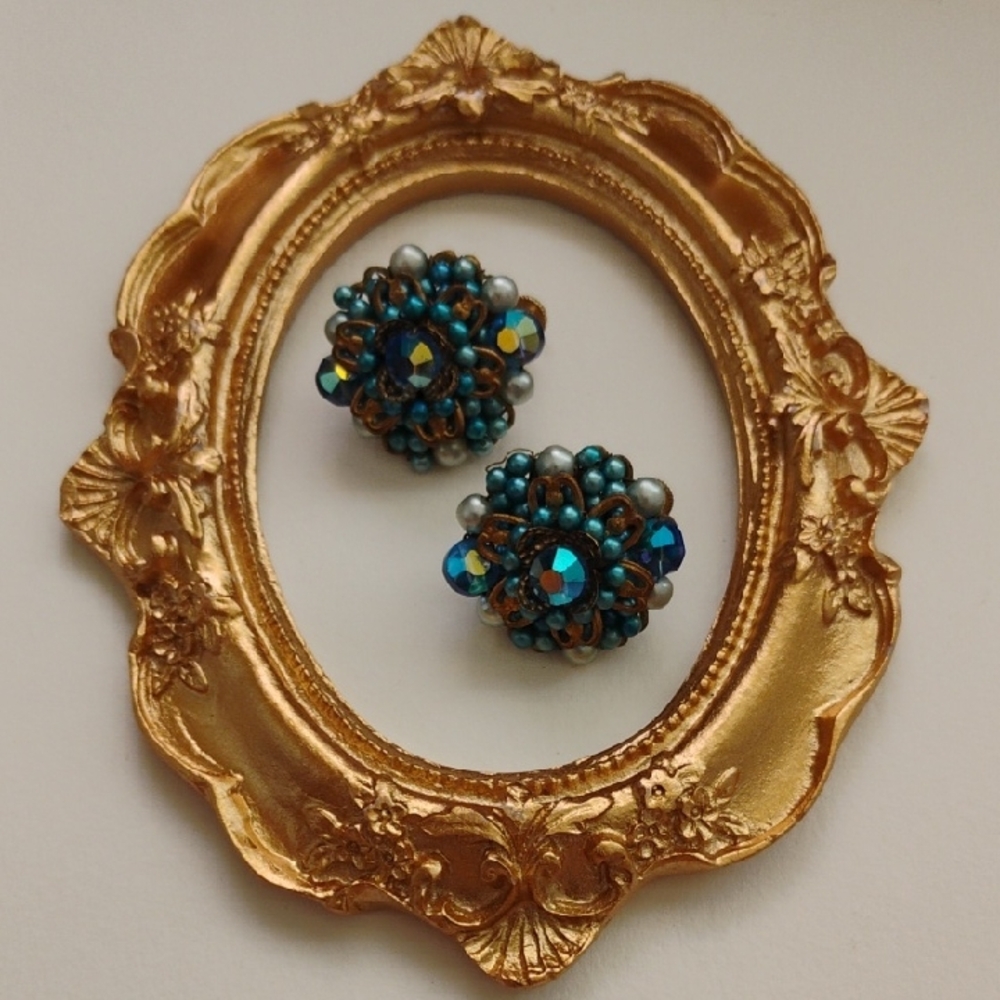 Vintage Vendome Signed Rhinestone Cluster Clip on Earrings
